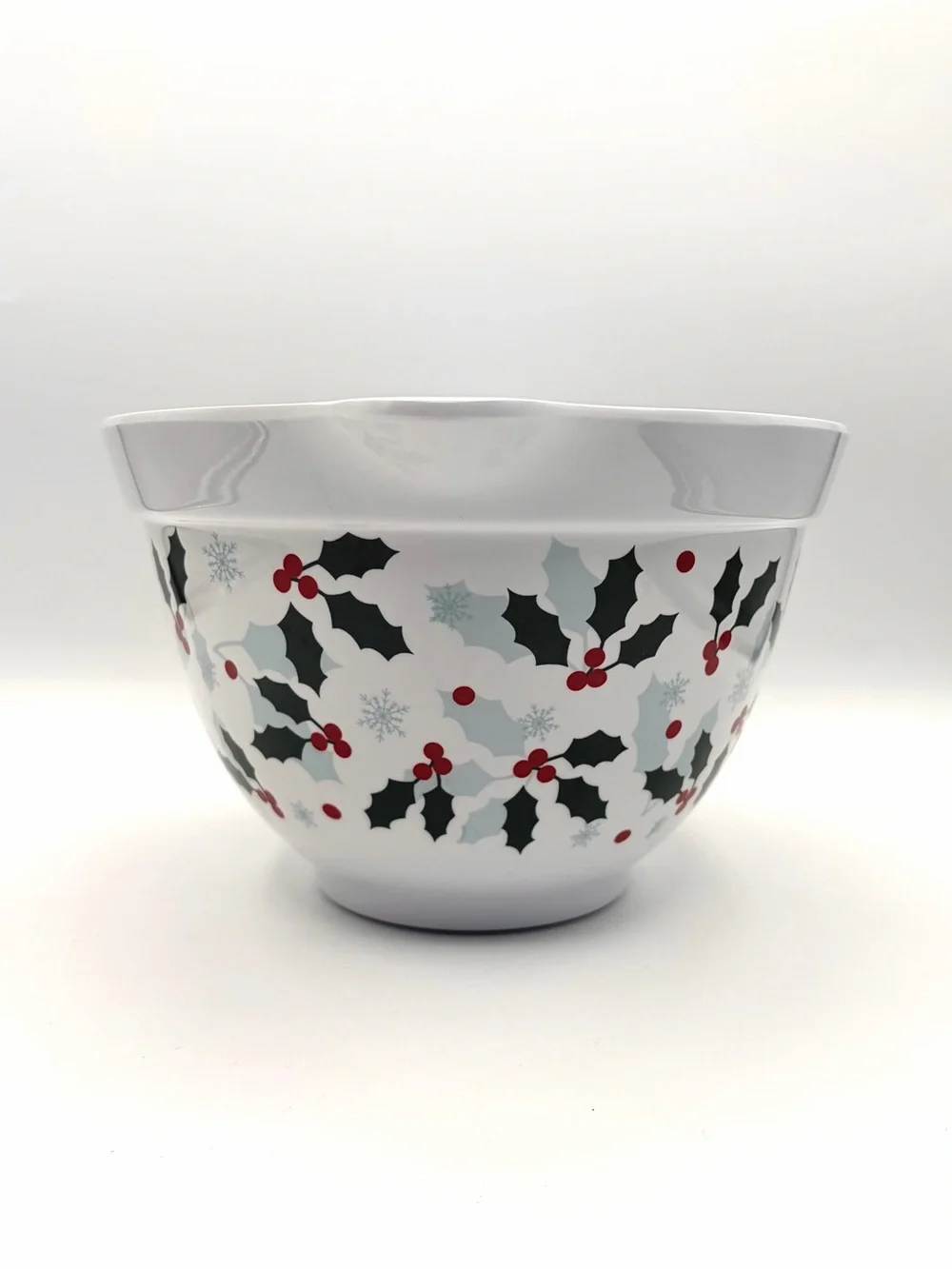 Stonewall Kitchen Mixing / Batter Bowl with Handle - Melamine Christmas Holly